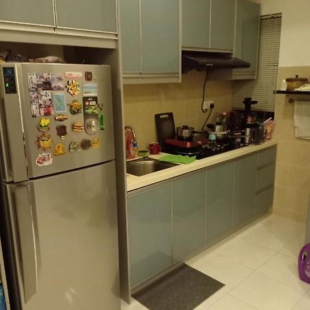 Hot!!!Tropics Homestay Private Male Dorm Damansara Petaling Jaya Exterior photo