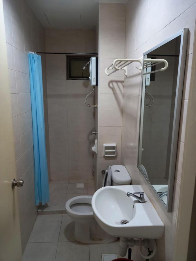 Hot!!!Tropics Homestay Private Male Dorm Damansara Petaling Jaya Exterior photo